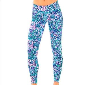 Lilly Pulitzer “the swim” luxletic leggins NWT Lg